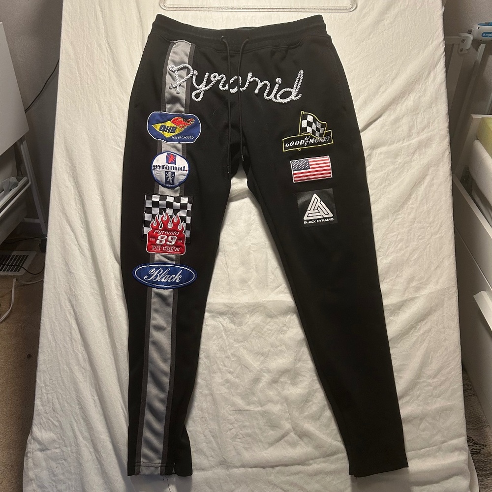 Black‎ Pyramid racing patch-detailed black sweatpants joggers mens size Large.